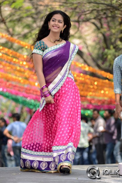 Avika-Gor-at-Lakshmi-Raave-Maa-Intiki-Movie-Opening